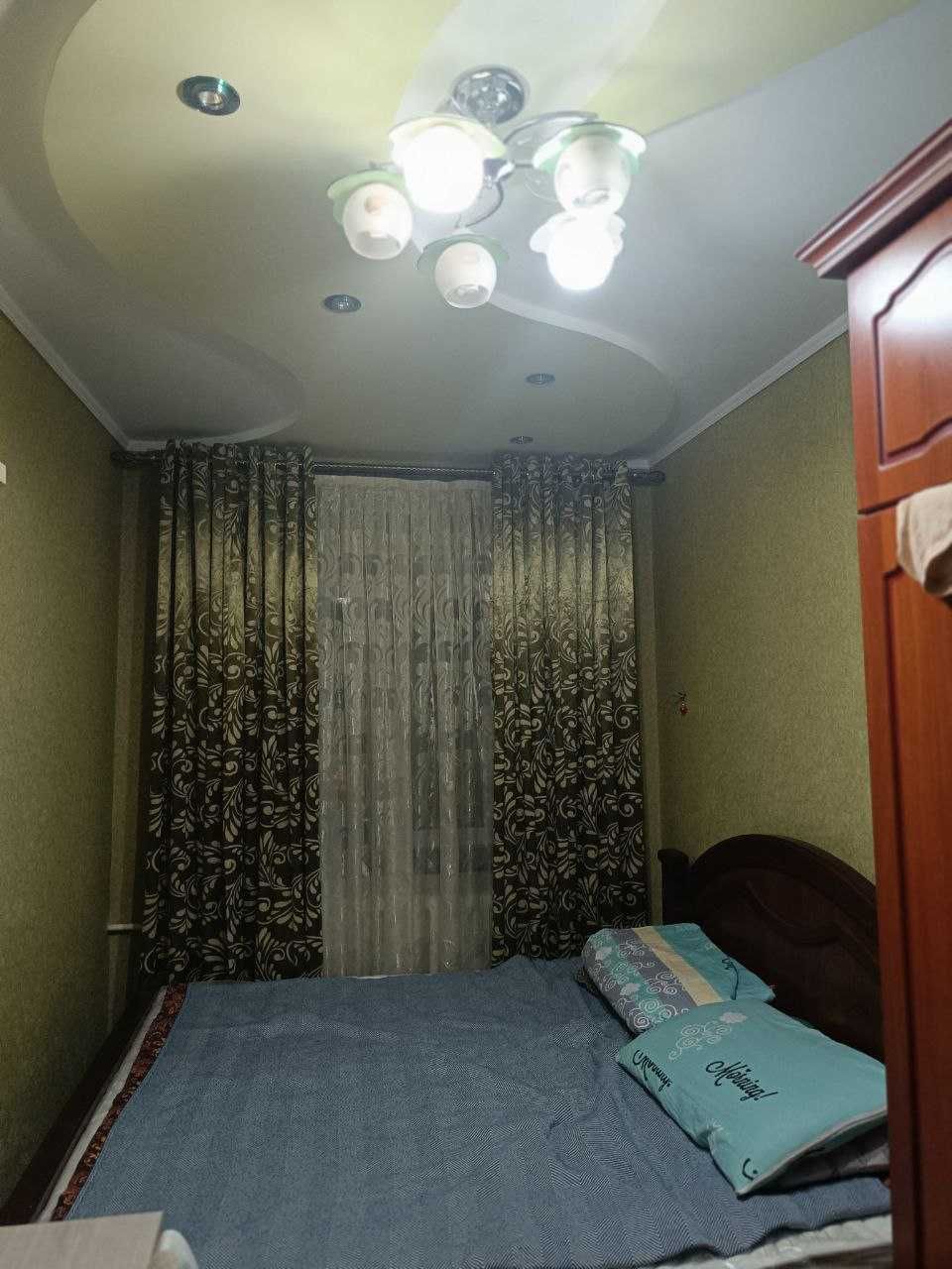 Яккасарой, Бобур, Театральный  2/2/5
