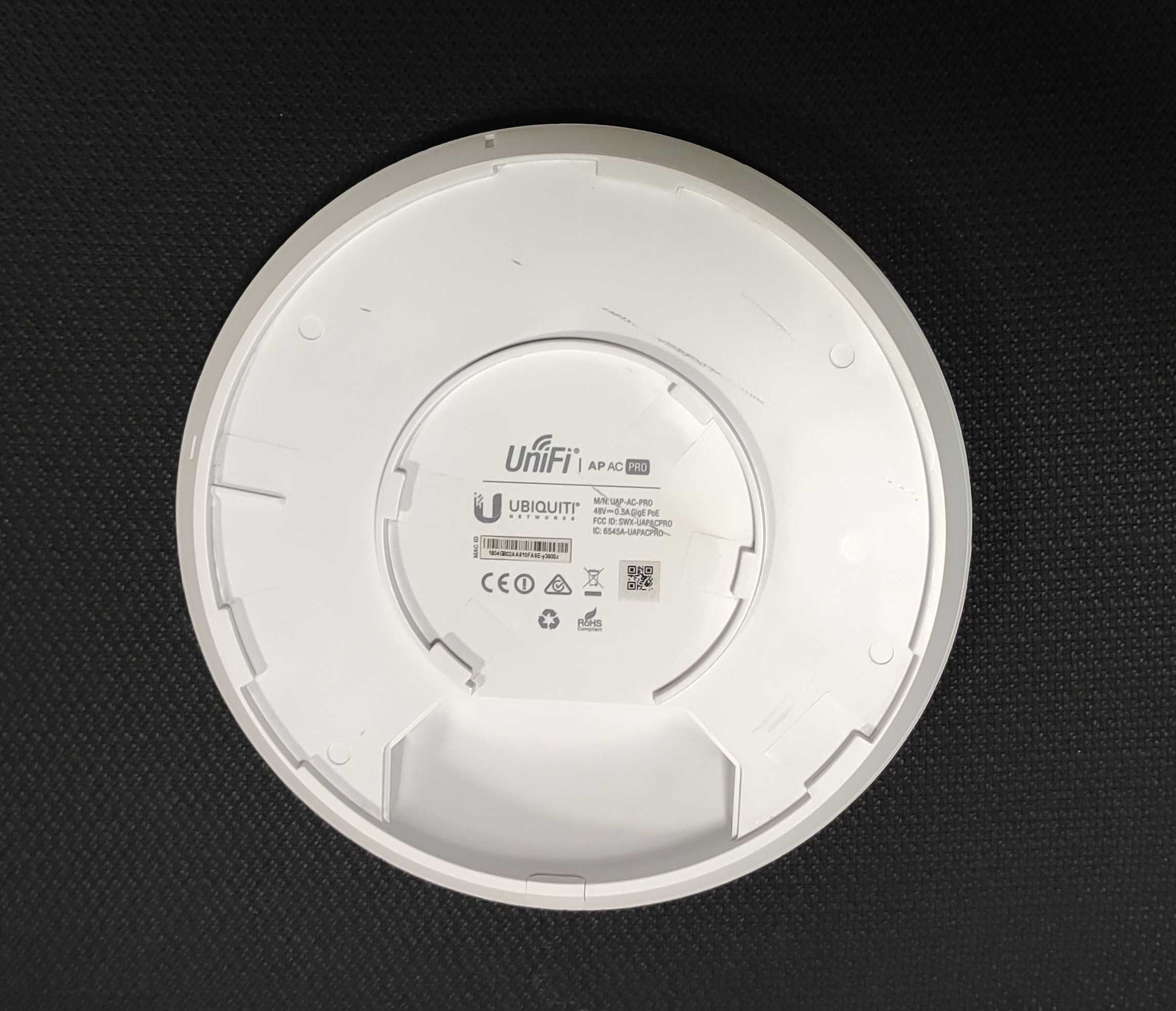 Ubiquiti UniFi UAP-AC-PRO 1300Mbit/s access point