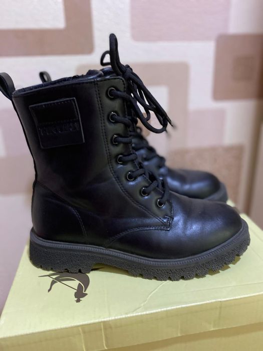 Продам ботинки для девочки