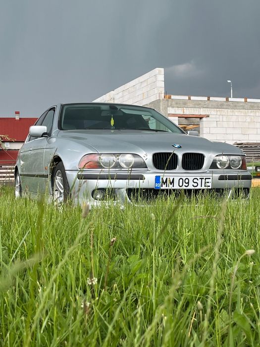Vând BMW E 39 523 i
