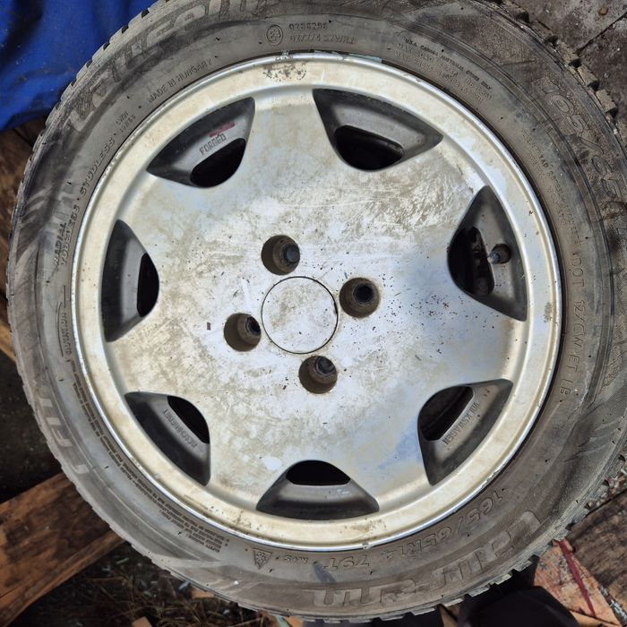 Genti ww originale cu cauciucur m+ s aproape noi.