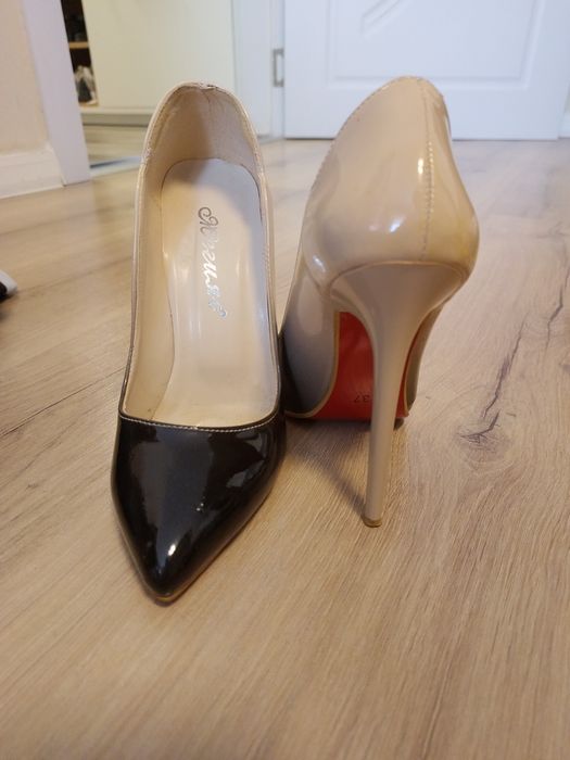 Комплект обувки и чанта