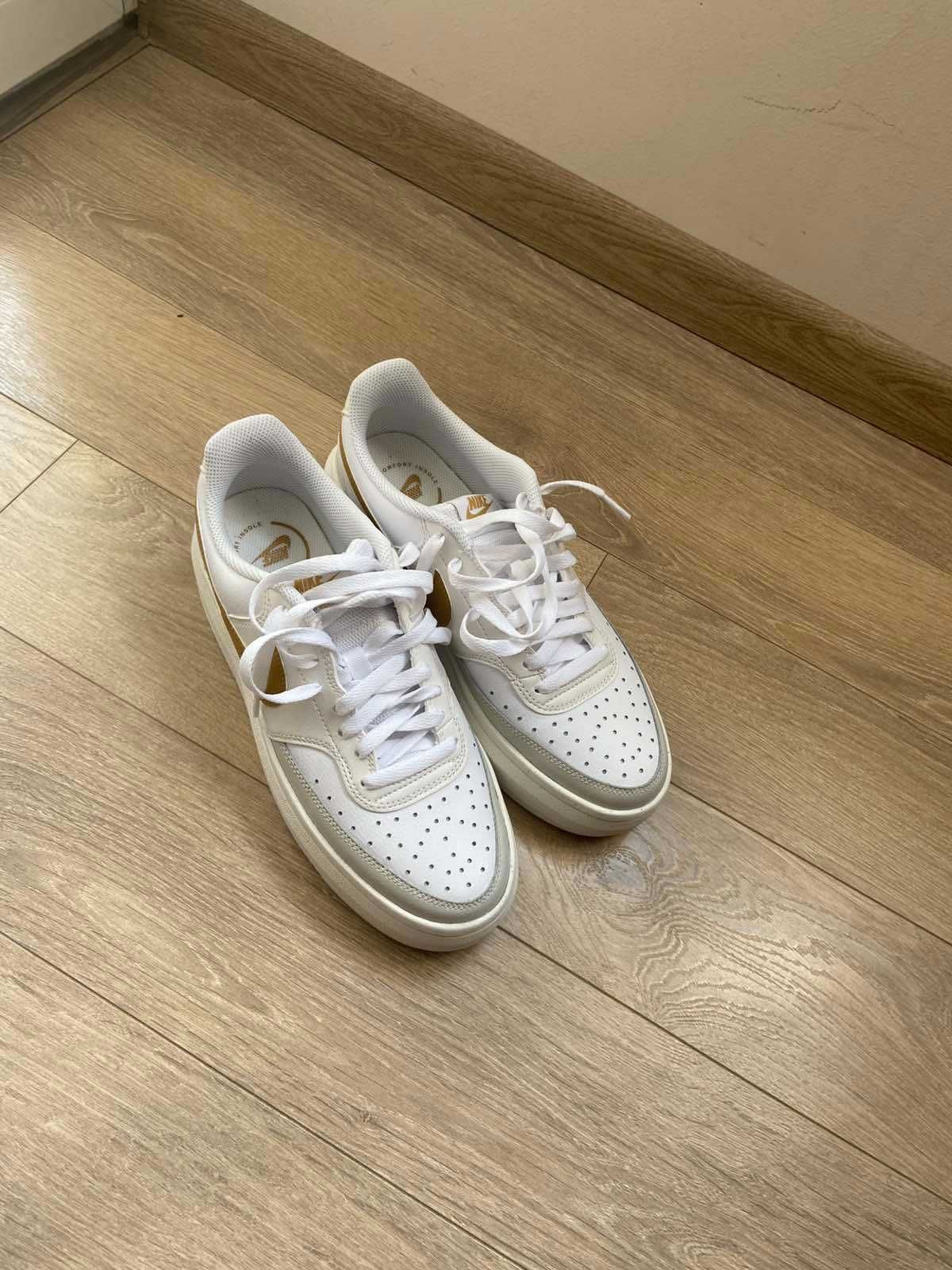 Сникърски Nike Court Vision