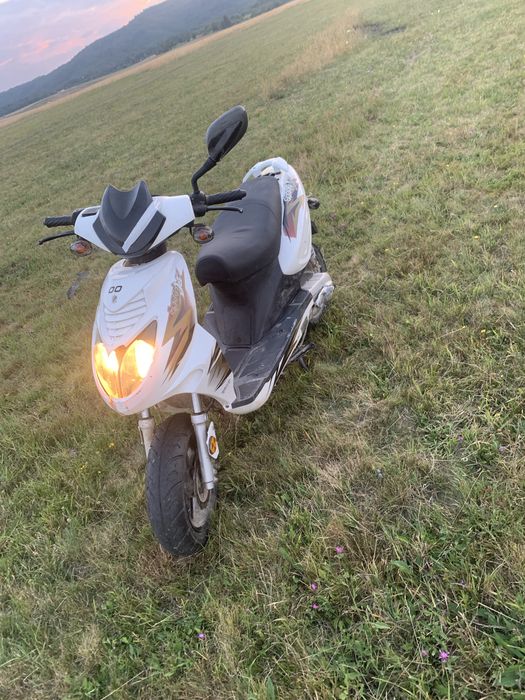 Vad scuter de 49cc vand sau schimb