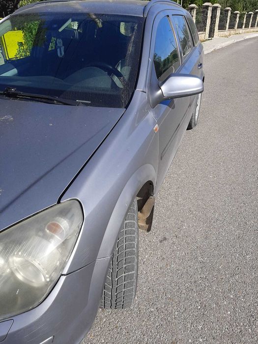 vand opel astra arata si functioneaza impecabil,negociabil, watsap