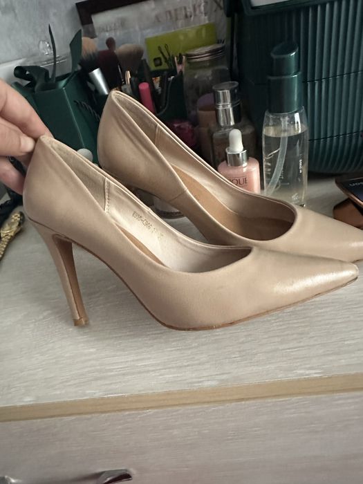 Продам туфли лодочки 37 размера