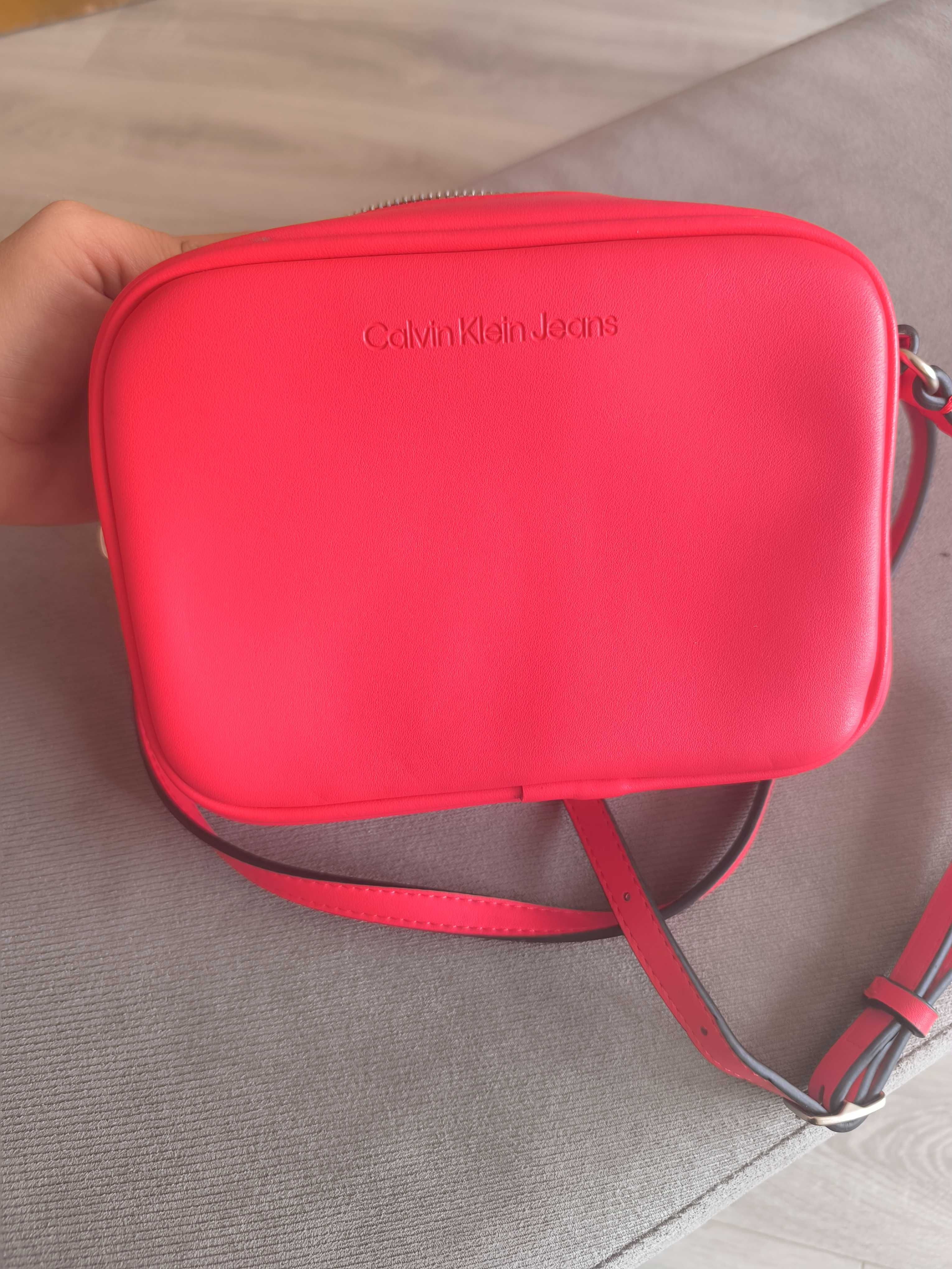 чанта Calvin Klein