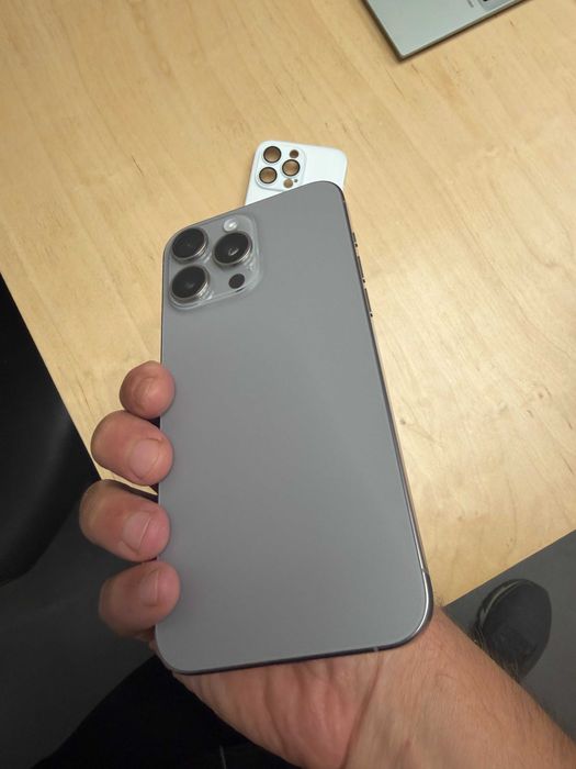 iPhone 15 Pro Max – Natural Titanium 256 GB – Отлично състояние