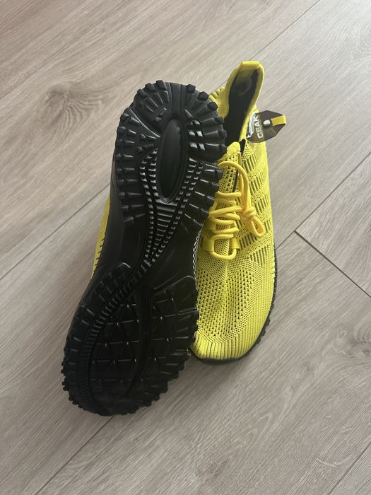 Vand incaltaminte sport