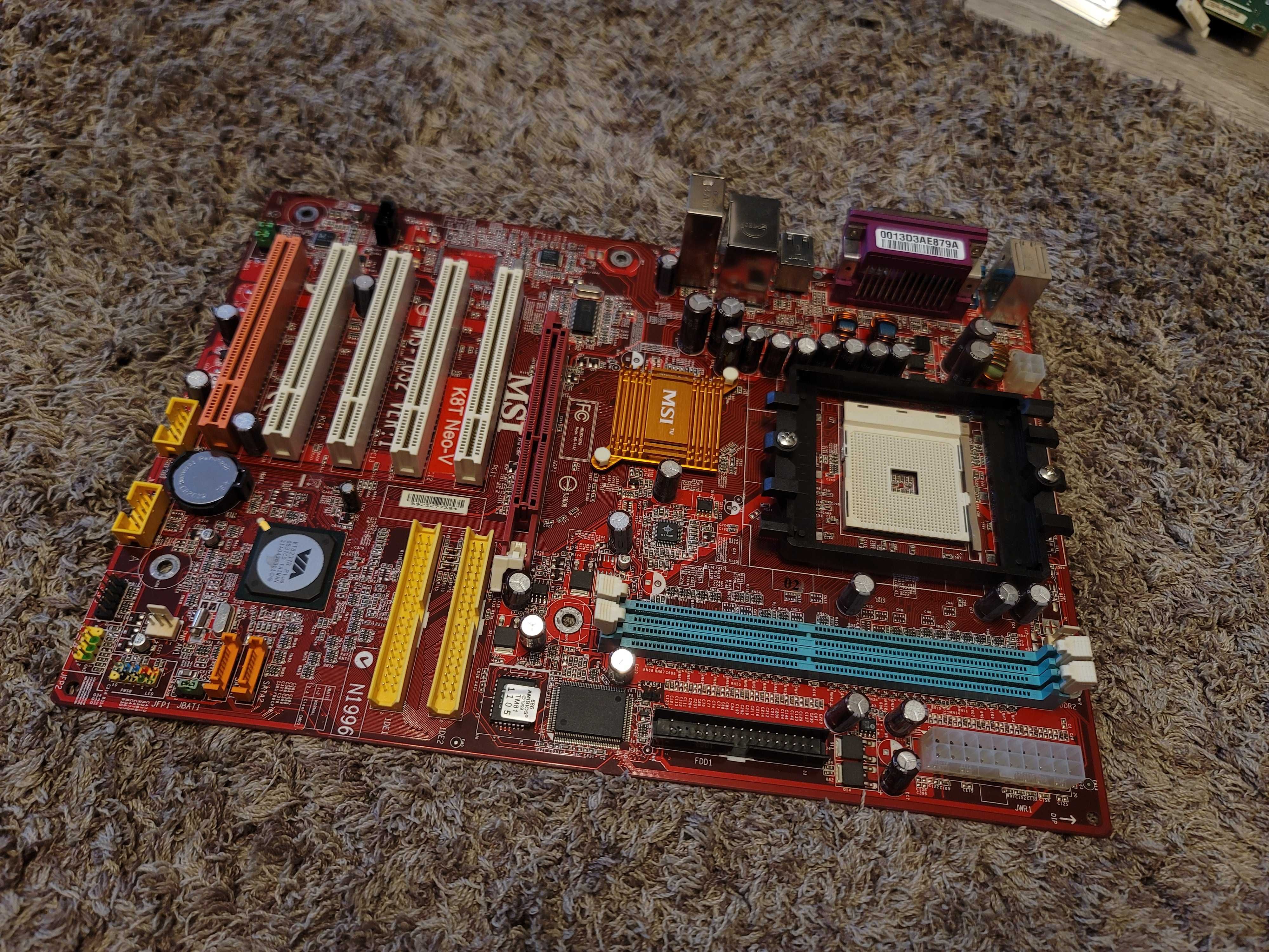 Placa de baza veche de colectie retro MSI K8TNeo-V socket 754 , AGP