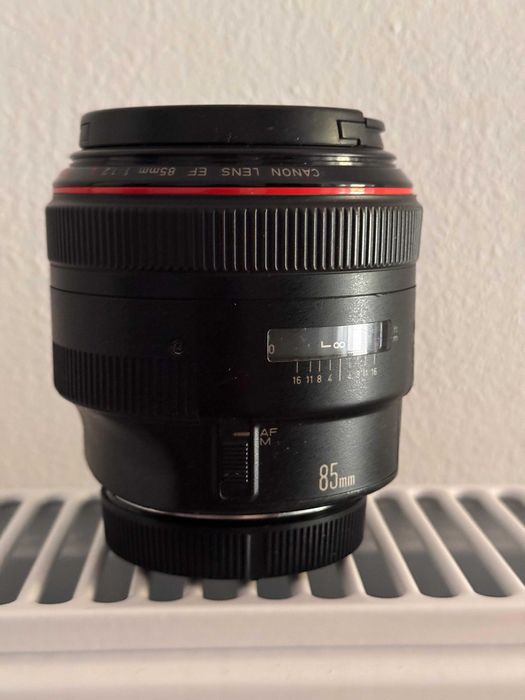 Canon EF 85mm f/1.2L + adaptor EF - RF