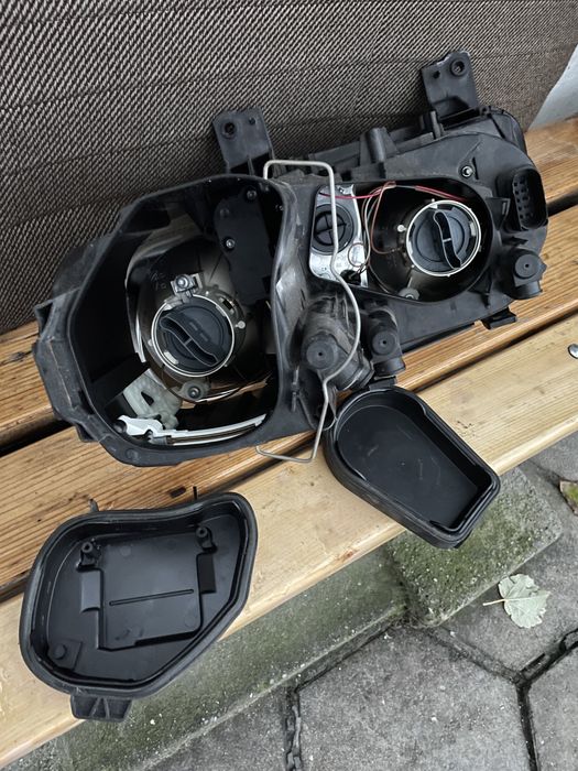Оригинални Фарове за vw тоуран цената е за 1 -брой