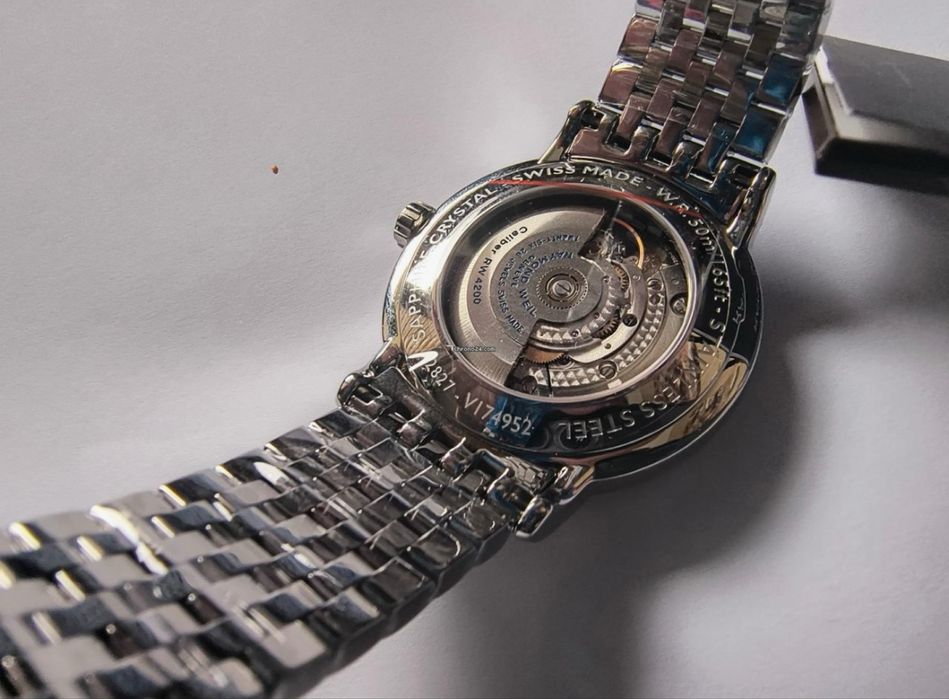 Швейцарские часы фирмы Raymond Weil