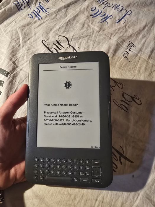 Amazon Kindle Keyboard 3 (pentru piese)