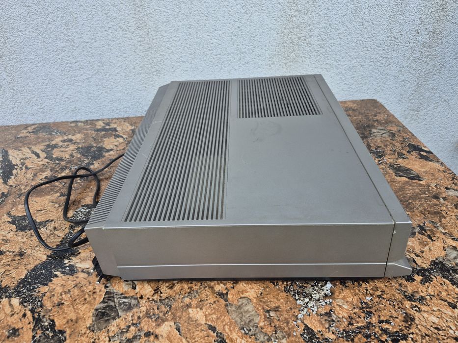 Vând video casette marca Philips,model VR 6462/60F,fabricat în Austria