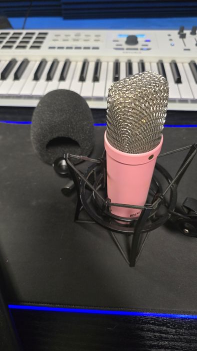 Microfon Rode NT1-A roz