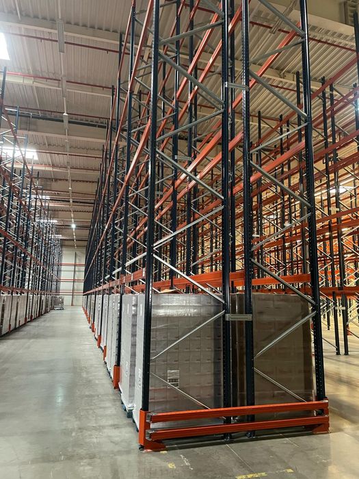 Rafturi metalice industriale reglabile 
Avem orice dimensiuni livram i