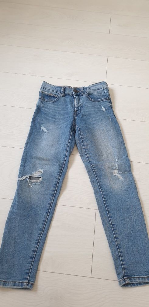 Blugi   Zara-Pepe jeans noi  8 ani
