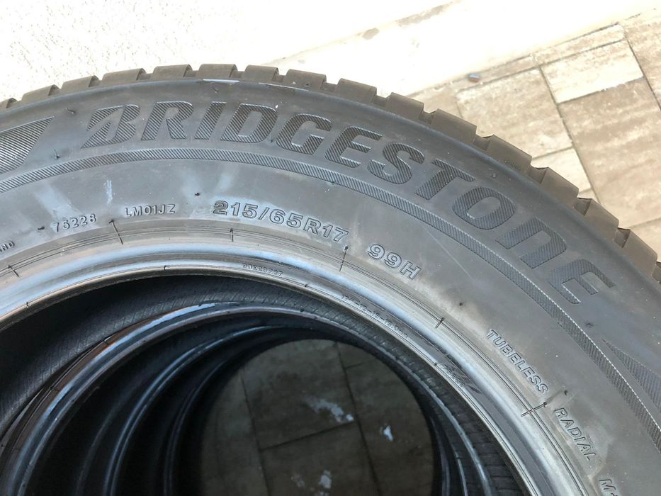 Set anvelope / cauciucuri iarna 215/65/17 Brigestone Blizzak