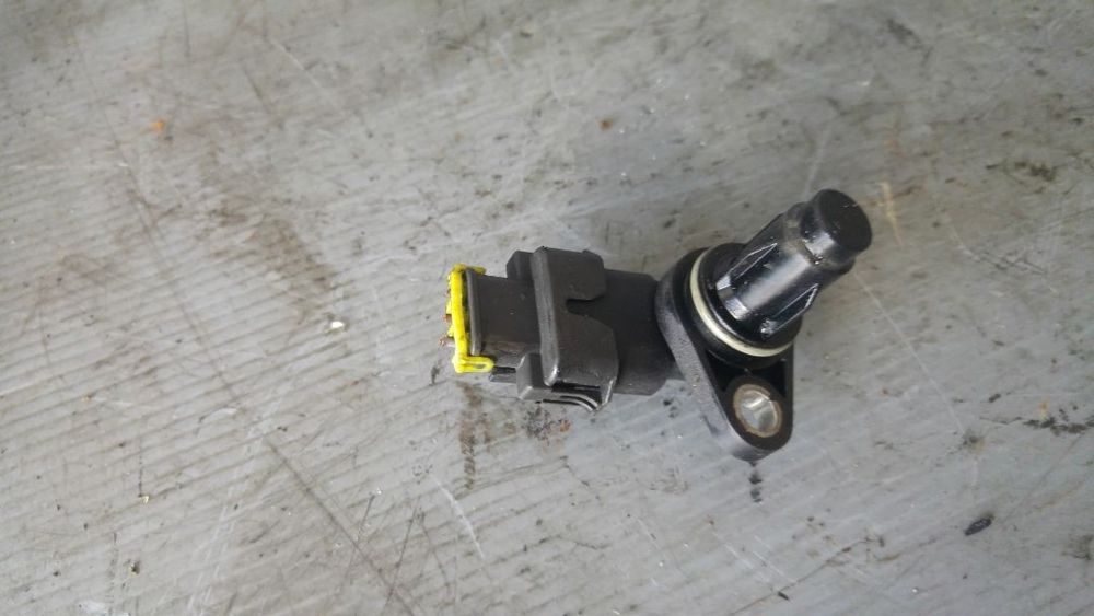 senzor ax cu came 2.0 crdi d4ha hyundai ix35 santa fe tucson kia sorento 2 sportage sl dupa 2010 39300-2f000