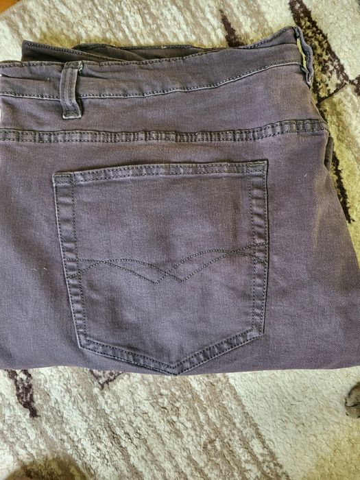 Pantaloni mari pentru barbati. Nou