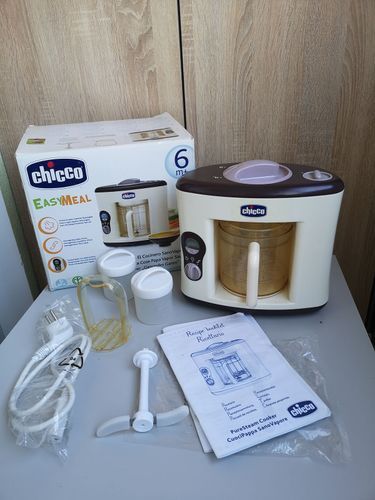 Пароварка-блендер Chicco Easy Meal.
Это устройство предназначено для п