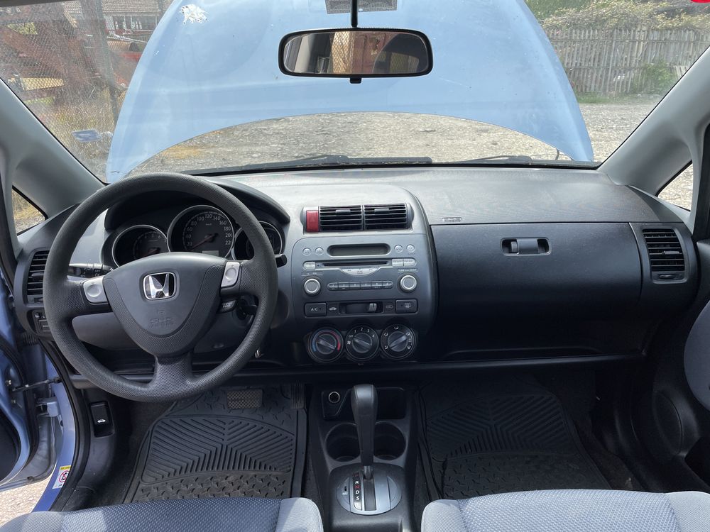 Honda Jazz 2003 1.4 на части