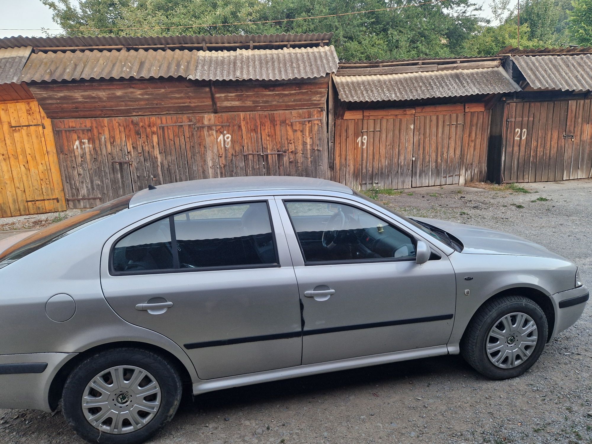 Vând skoda octavia!
