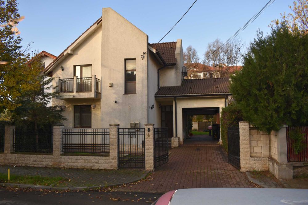 Vand casa P+1 in Slobozia , Pepiniera.