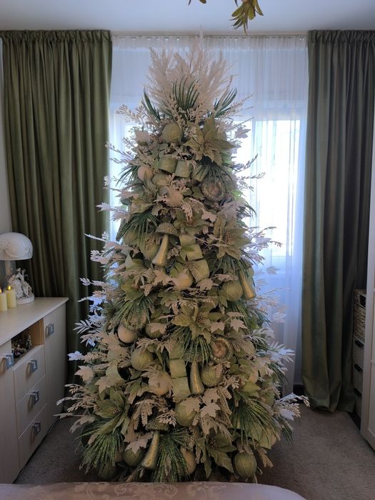 Lot decorațiuni/ ornamente pentru brad/Crăciun (260 buc)