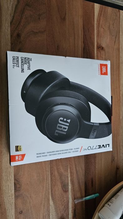 Casti JBL Live 770 NC