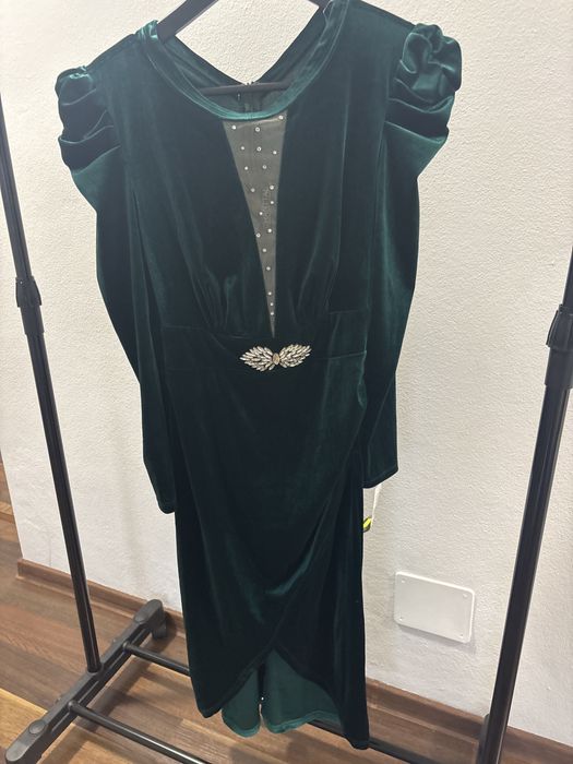 Rochie catifea verde noua cu eticheta