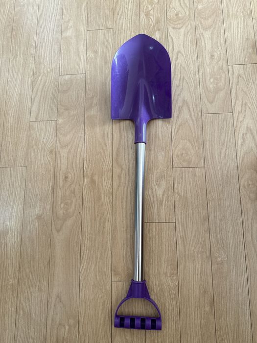 Продам лопату детскую новую