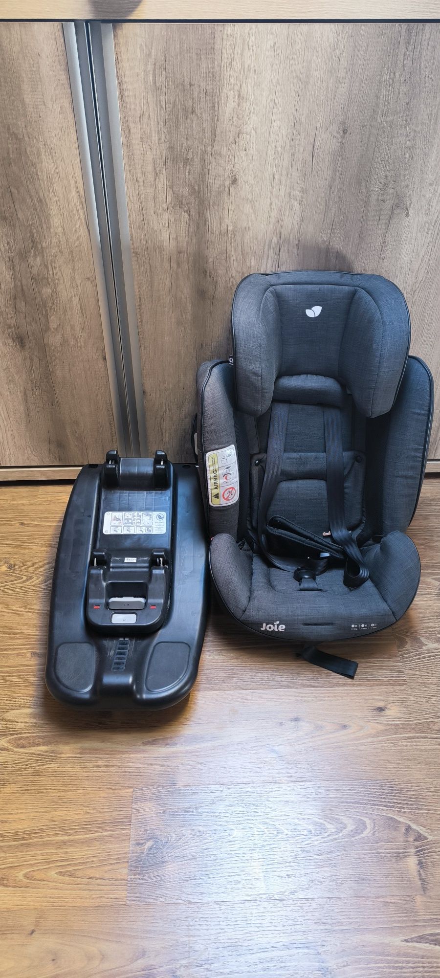 Vând scaun auto Joie isofix