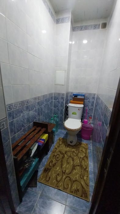 Navoiy shahrida 1 xona 2 xona qilingan uymiZ sotiladi arzon narxda