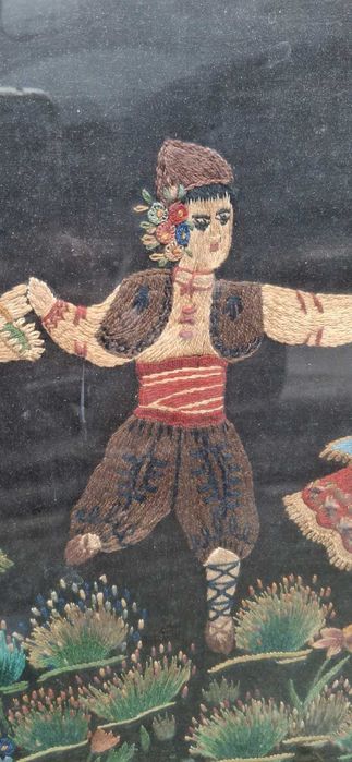 Стара картина с рамка, изтъкана от конци (гоблен)