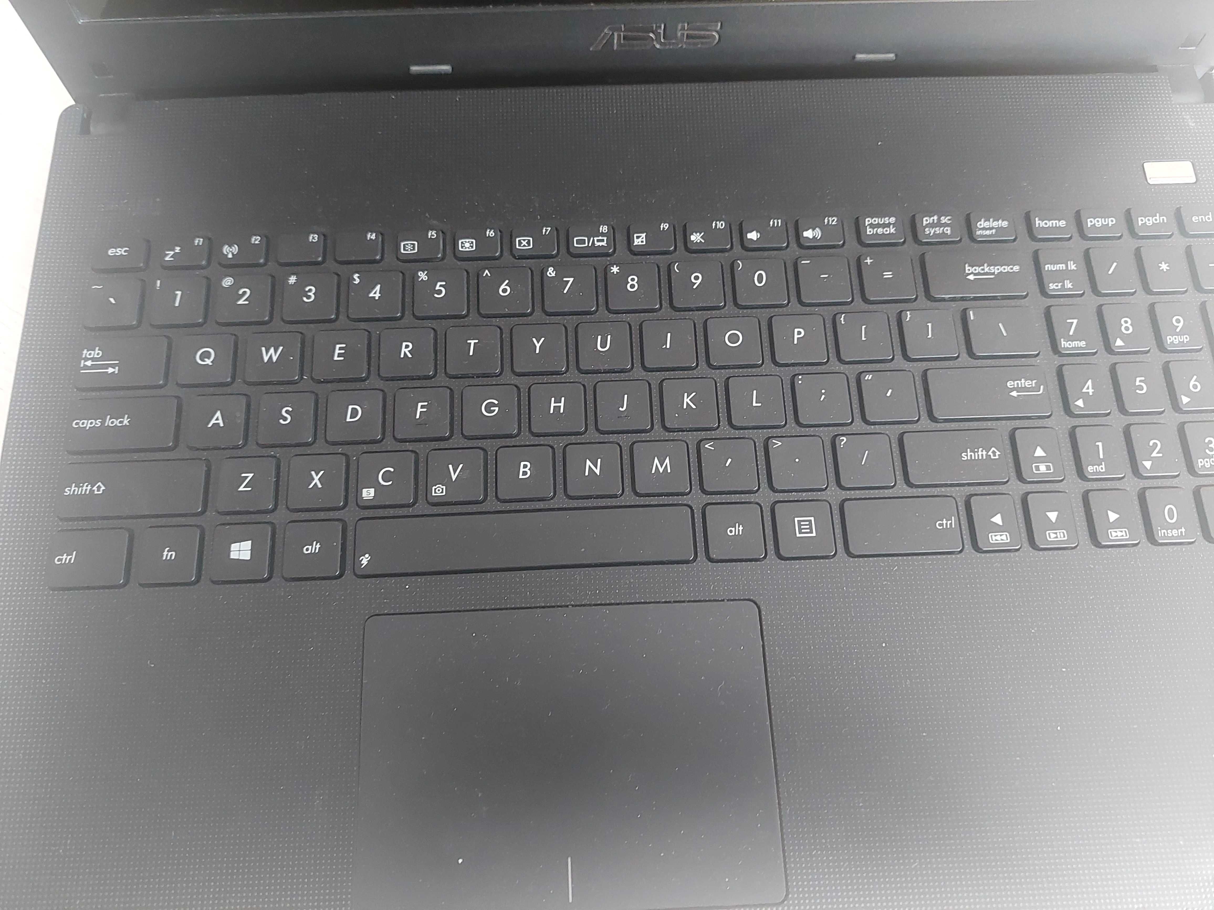 Лаптоп Asus използван