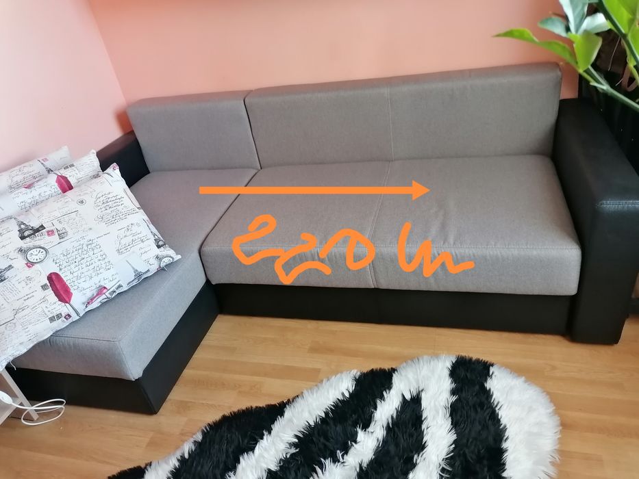 Vând colțar living extensibil și cu spațiu de depozitare