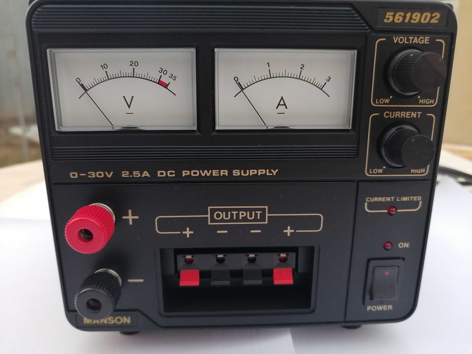 Sursa laborator tripla analogica 30v 2,5a noua