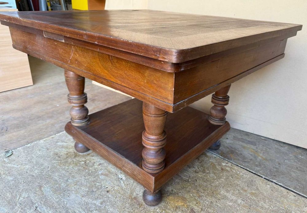 Masa Vintage din Lemn Masiv cu influente ArtDeco; Masa Extensibila