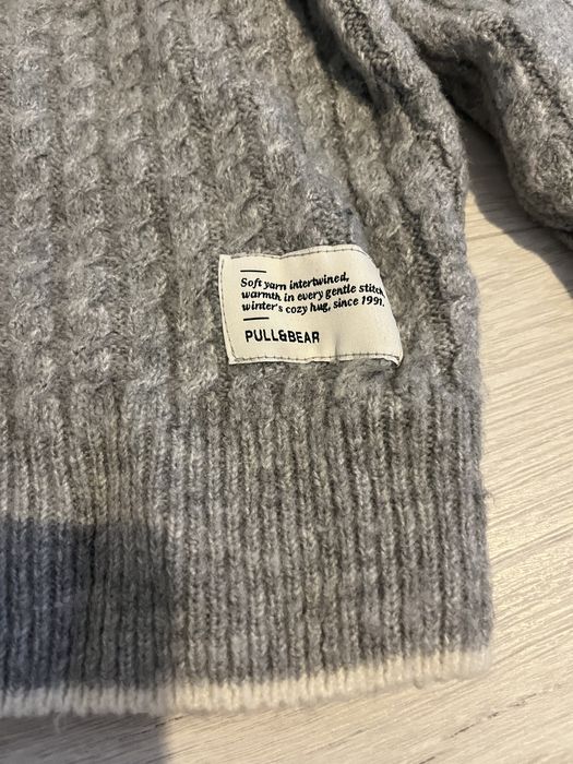 Сив пуловер на Pull and Bear