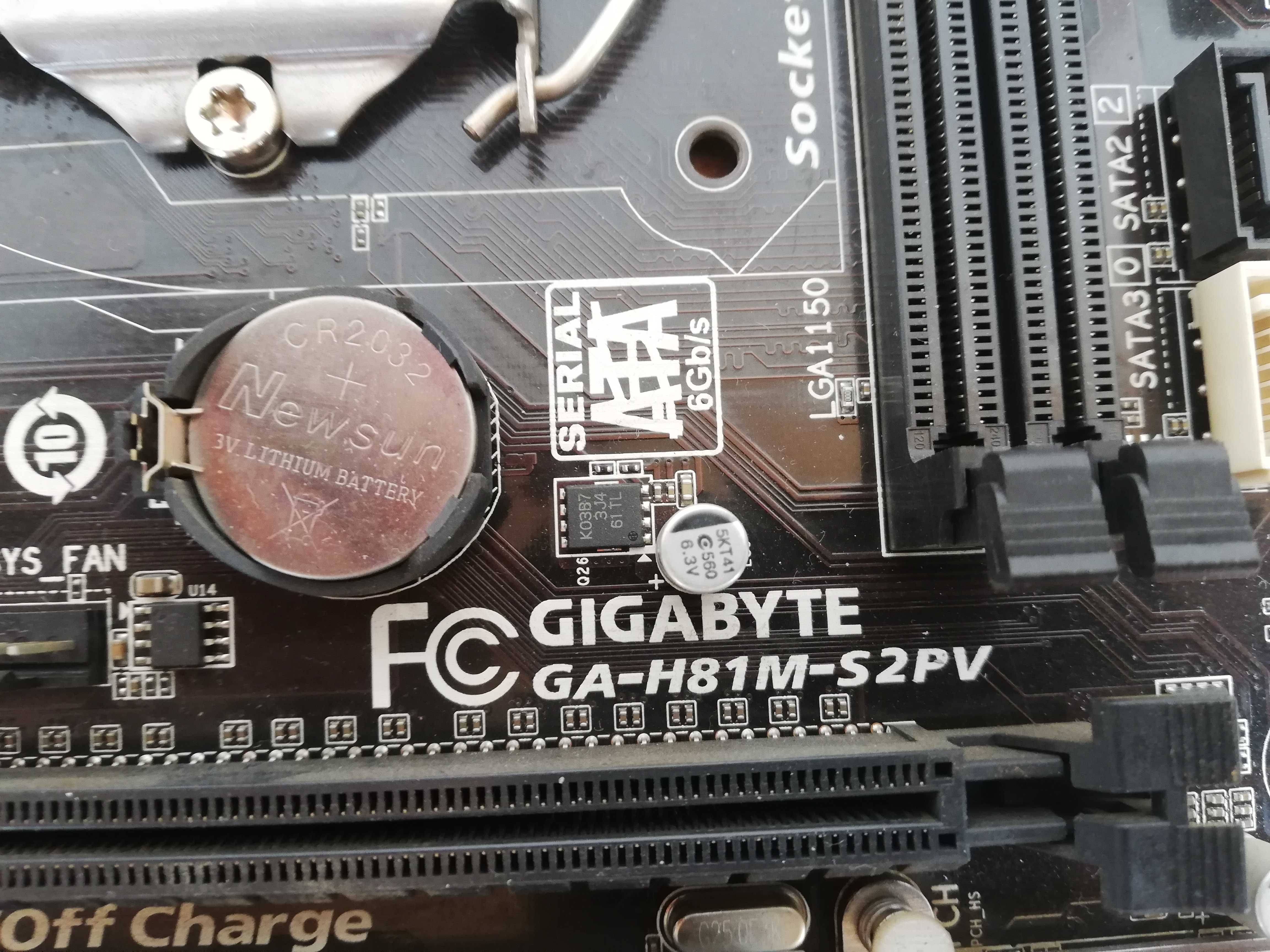 Gigabyte GA-H81M-S2PV + Celeron G1820 + 4GB RAM