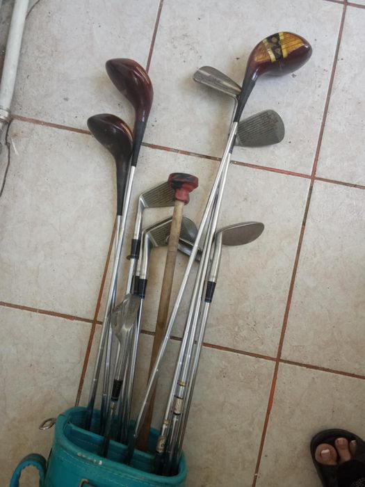 Vând crose de golf