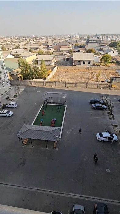 Kvartira sotiladi 83 kv/m