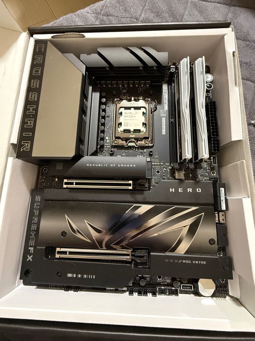 Vand kit ryzen 9950x3d x870e hero 64gb ram 6000Mhz CL26