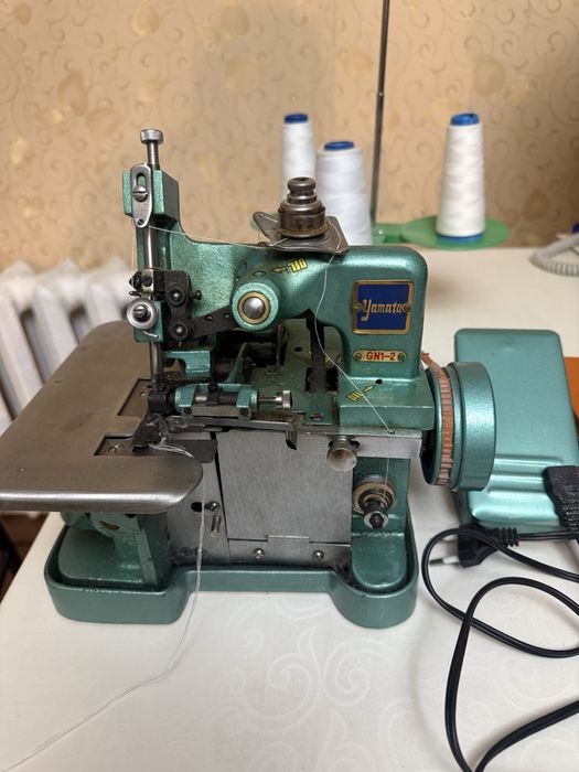 Оверлок в хорошем состоянии