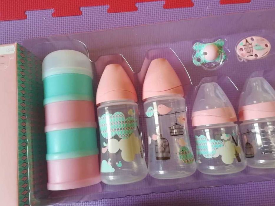 Бебешки шишета чисто нови, подаръчен комплект