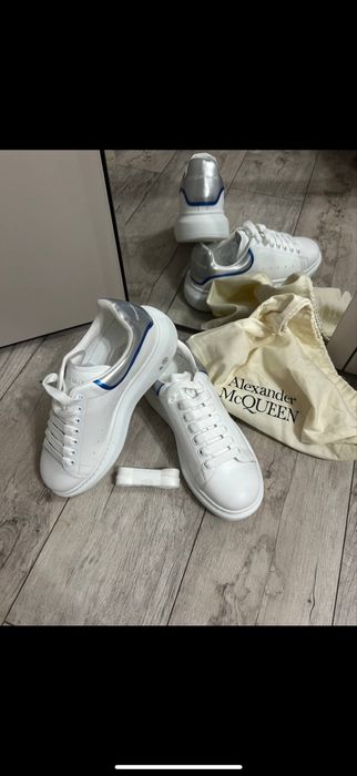 Новые мужские кроссовки