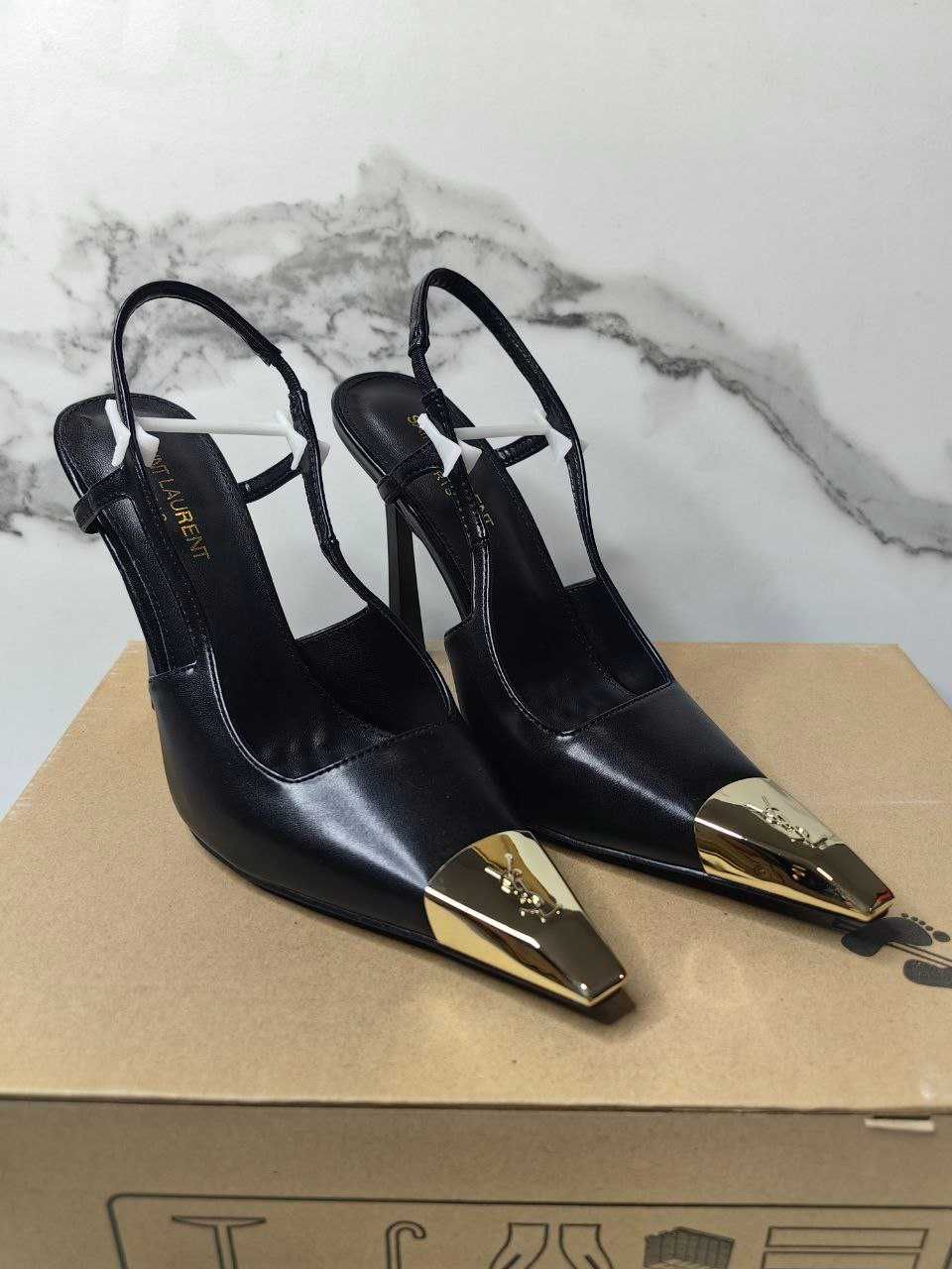Дамски токчета обувки Saint Laurent 37 номер