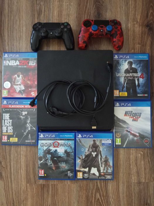 Playstation 4 slim